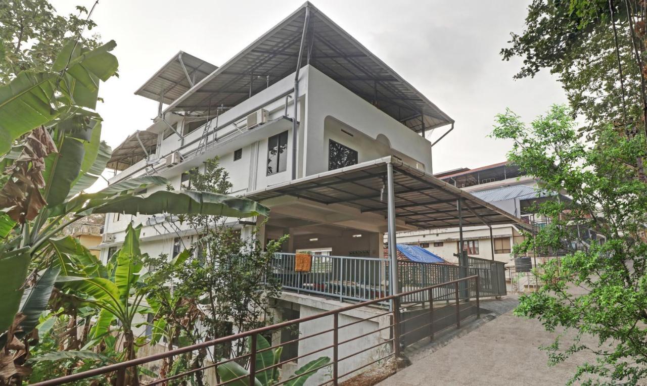 Nirupama,Hotel Aluva 700 Mtr From Aluva Railway Station Alwaye Exteriér fotografie
