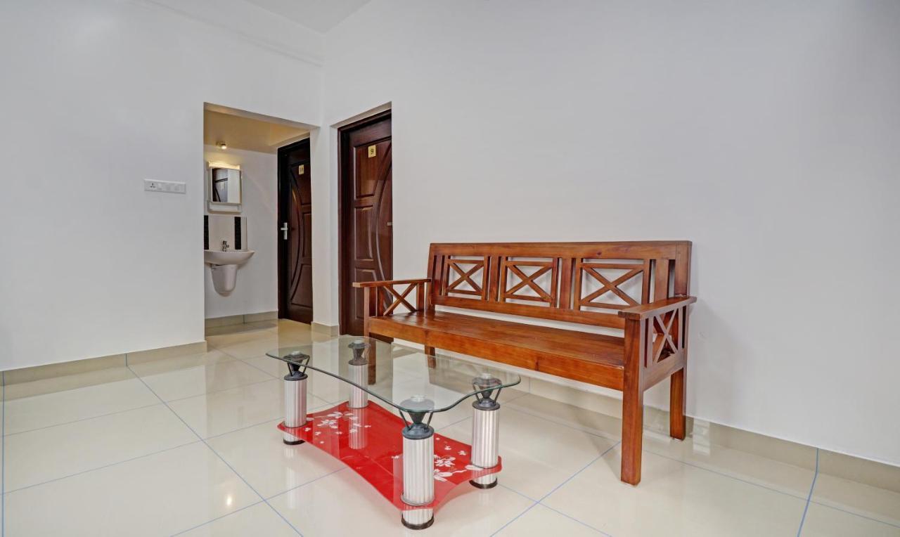 Nirupama,Hotel Aluva 700 Mtr From Aluva Railway Station Alwaye Exteriér fotografie