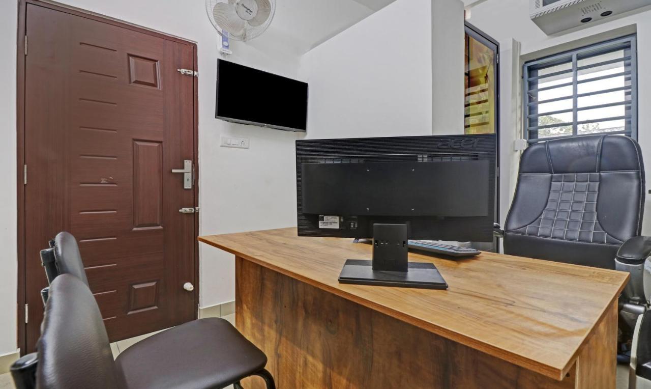 Nirupama,Hotel Aluva 700 Mtr From Aluva Railway Station Alwaye Exteriér fotografie