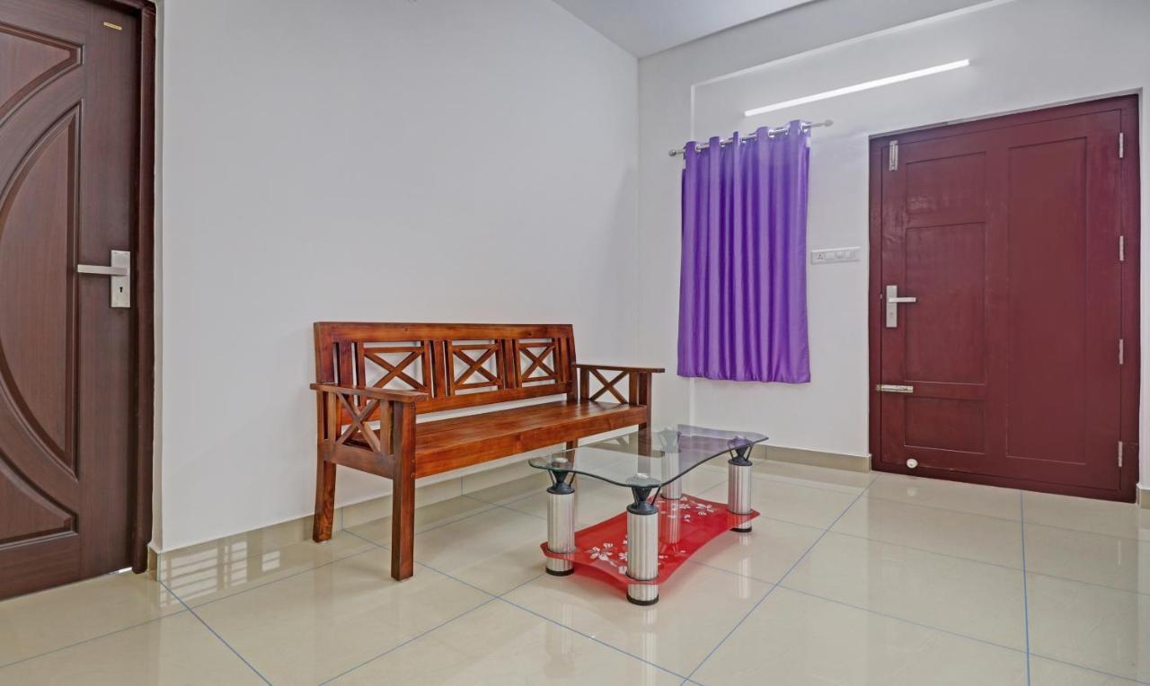 Nirupama,Hotel Aluva 700 Mtr From Aluva Railway Station Alwaye Exteriér fotografie