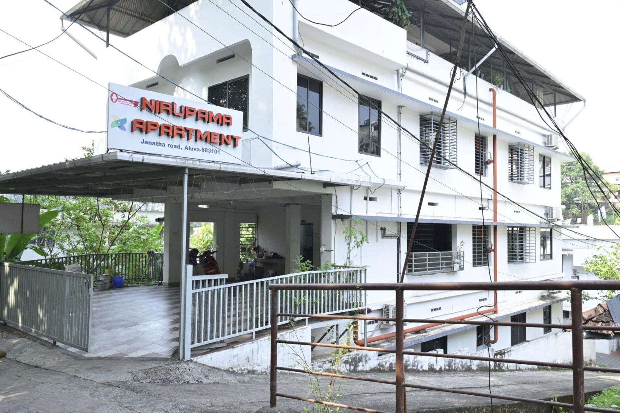 Nirupama,Hotel Aluva 700 Mtr From Aluva Railway Station Alwaye Exteriér fotografie