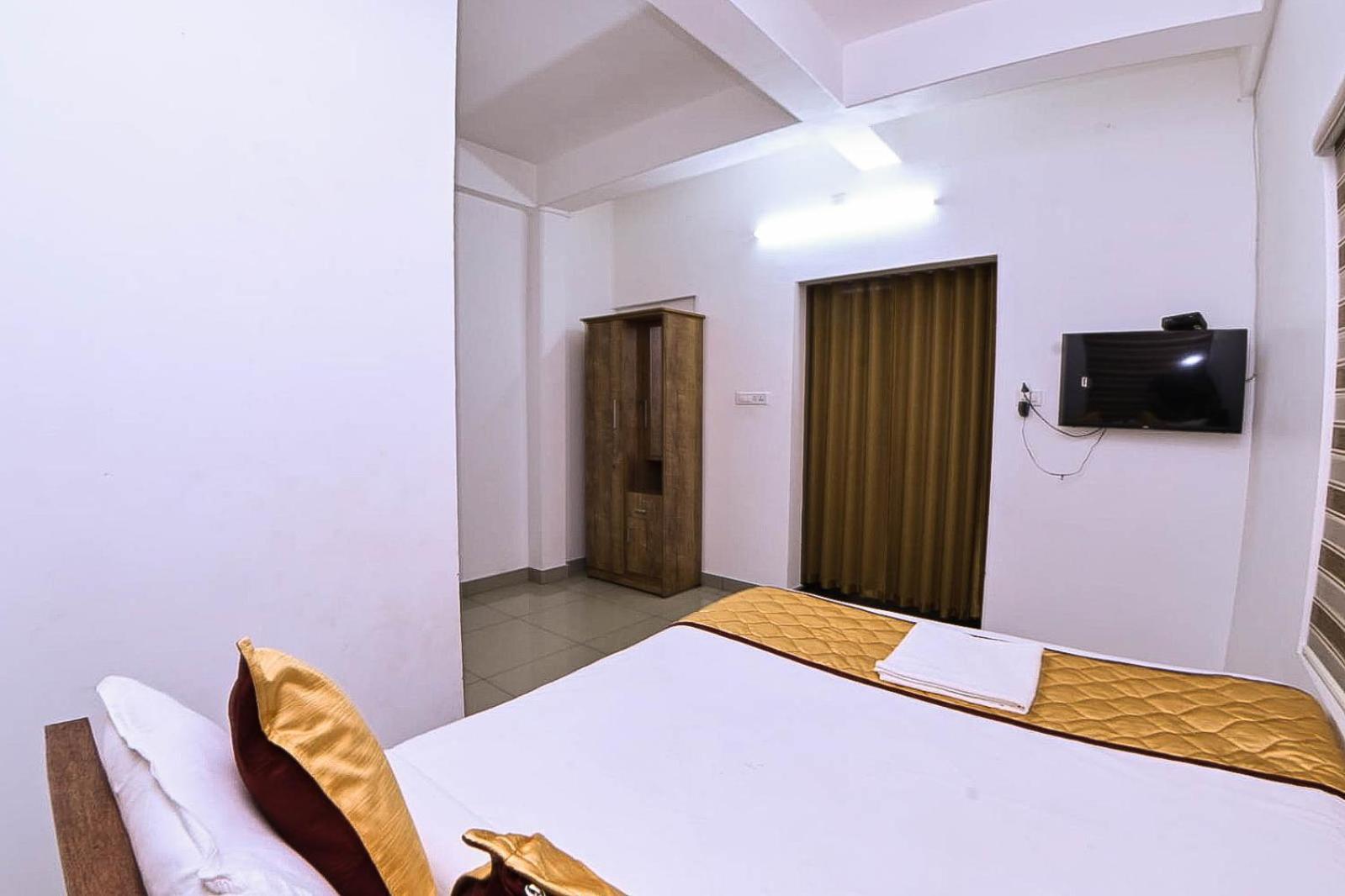 Nirupama,Hotel Aluva 700 Mtr From Aluva Railway Station Alwaye Exteriér fotografie
