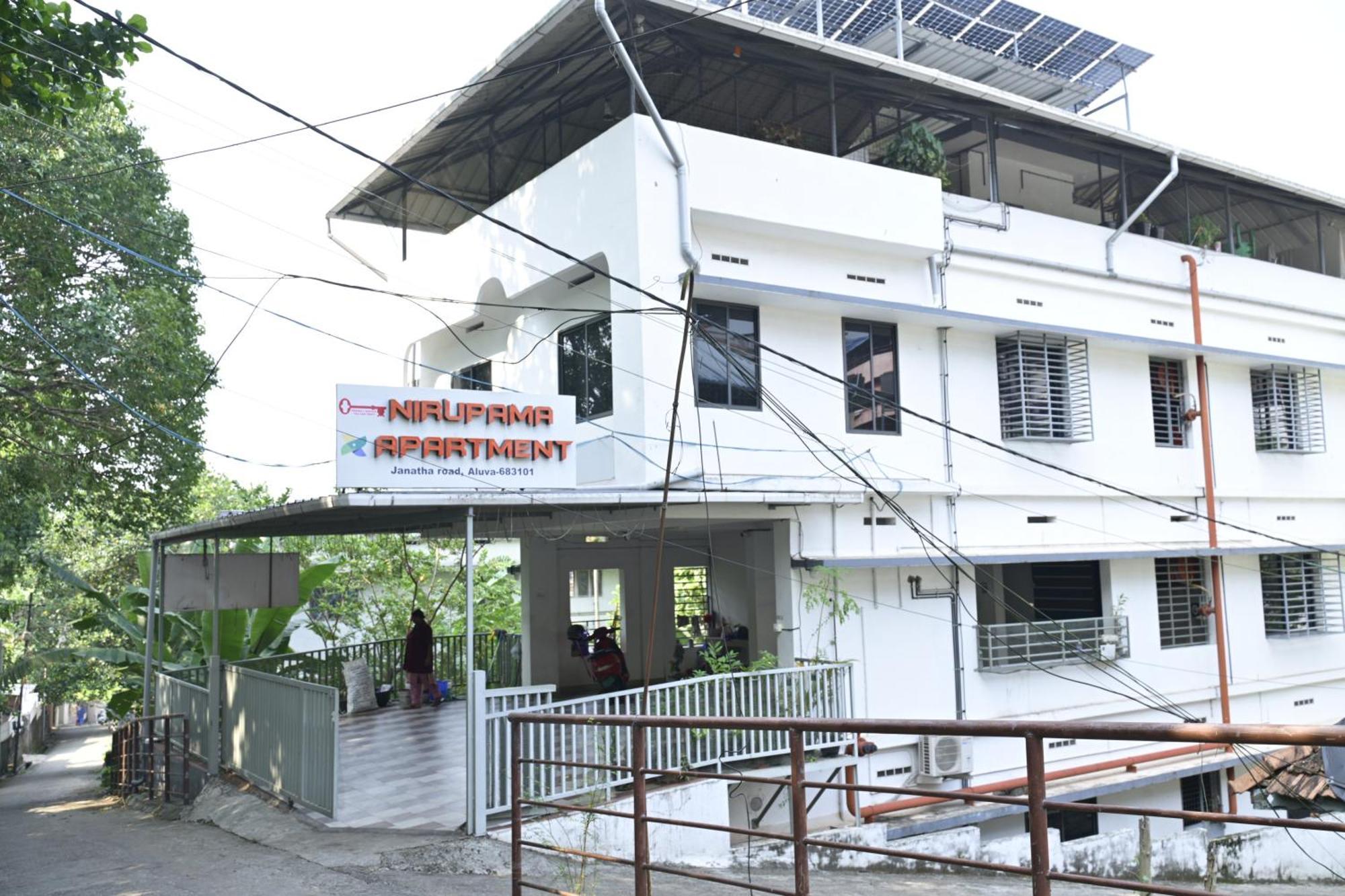 Nirupama,Hotel Aluva 700 Mtr From Aluva Railway Station Alwaye Exteriér fotografie